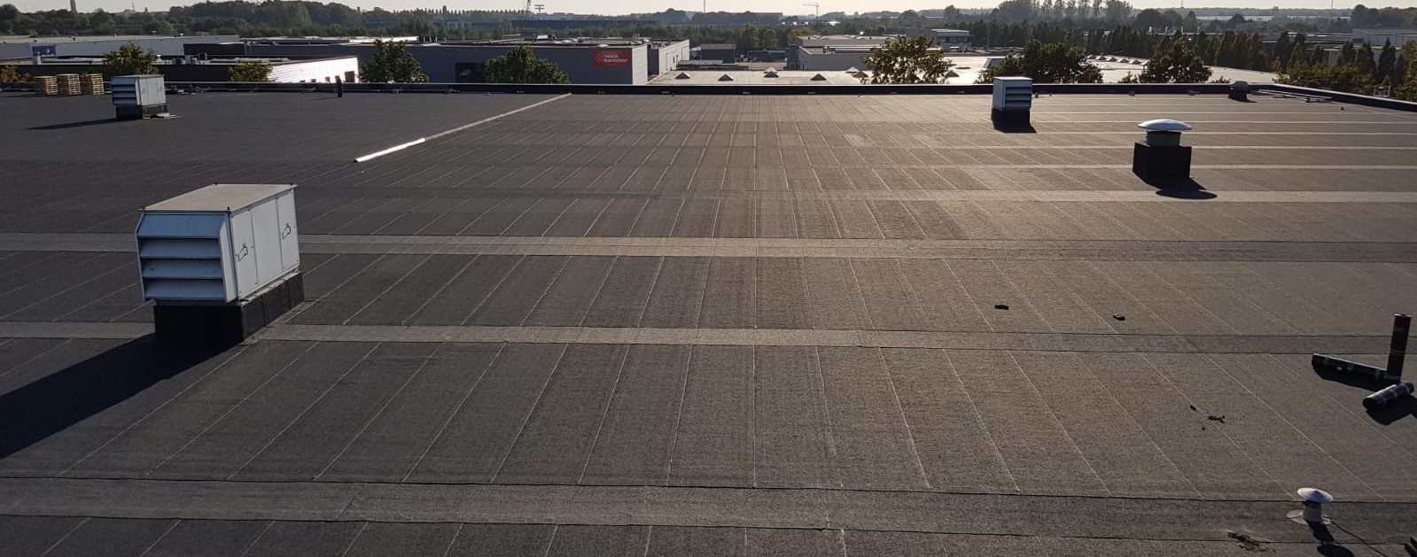 VOOR AL UW DAKWERKZAAMHEDEN